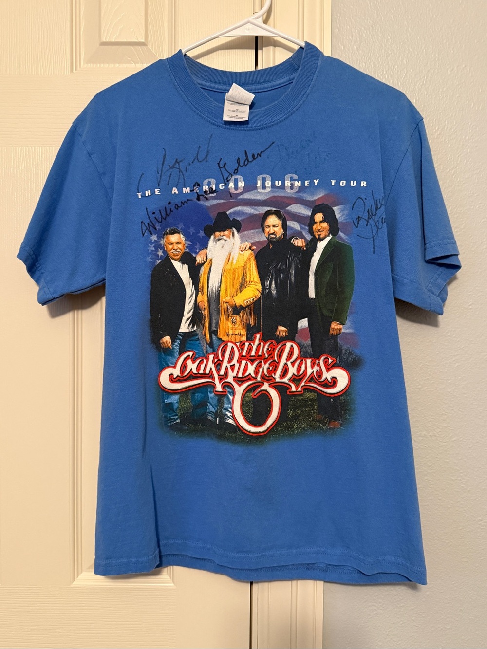 The Oak Ridge Boys SIGNED AUTOGRAPHED Concert Tshirt 2005 Medium M Tee Shirt